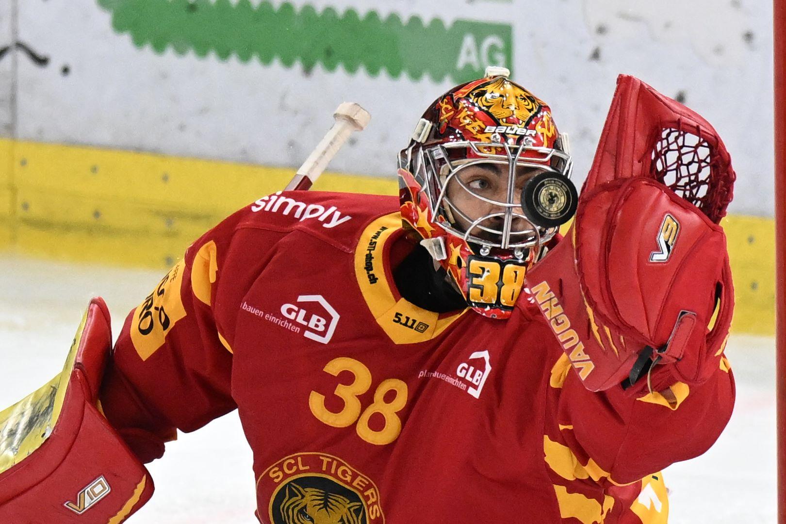 keystone_Marcel Bieri_An ihm liegts nicht_trotz überragendem Stephane Charlin sitzen Tigers nach erstem Qualifiaktoinsdrittel im Tabllenkeller fest